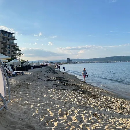 Afrodita Ii - 19 Sunny * Σάνι Μπιτς